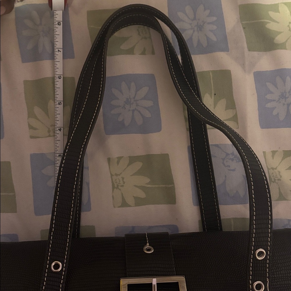 MAXX New York Shoulder Bag - Picture 4 of 4